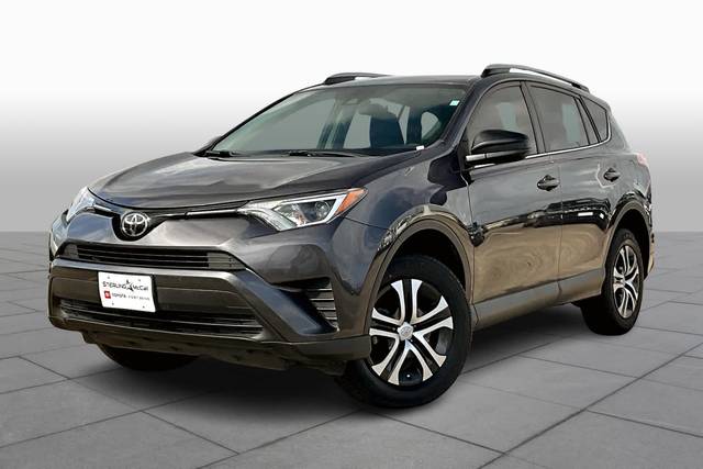 2017 Toyota RAV4 LE FWD photo