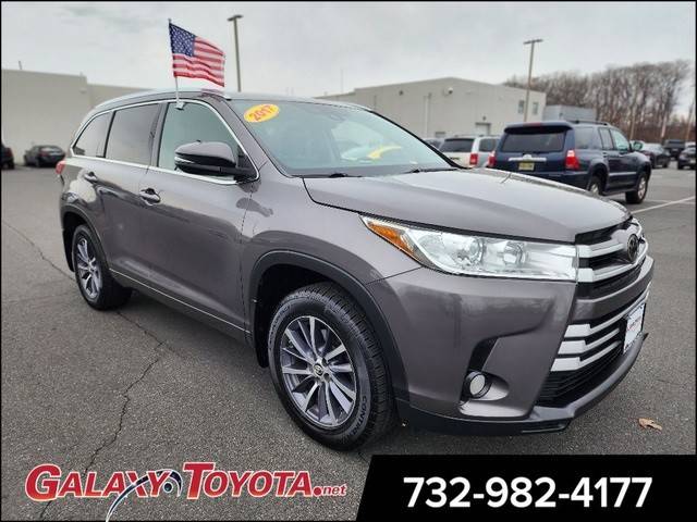 2017 Toyota Highlander XLE AWD photo