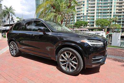 2018 Volvo XC90 Momentum AWD photo