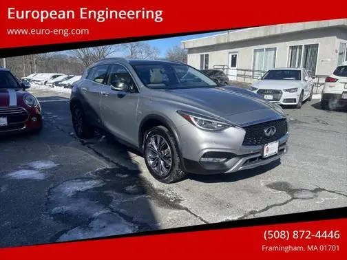 2018 Infiniti QX30 Premium AWD photo