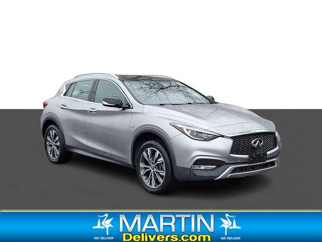2018 Infiniti QX30 Premium AWD photo