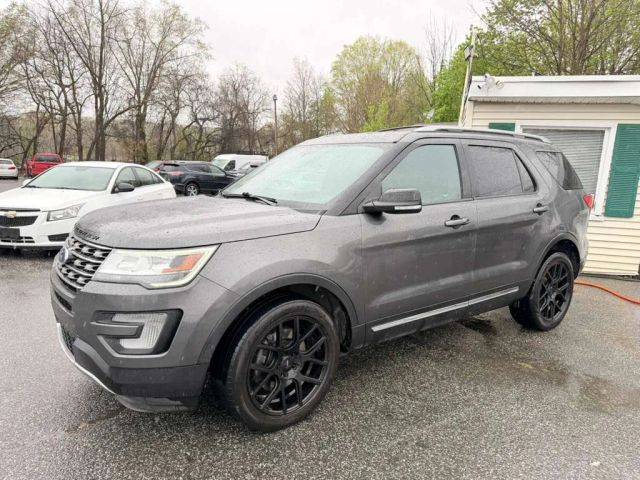 2017 Ford Explorer XLT 4WD photo