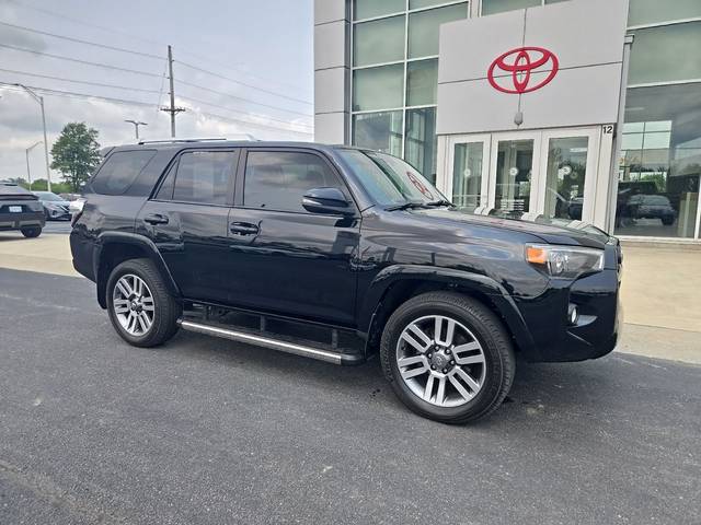 2017 Toyota 4Runner SR5 Premium 4WD photo