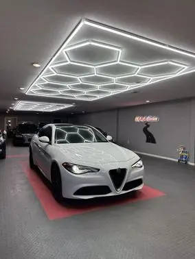 2017 Alfa Romeo Giulia AWD photo