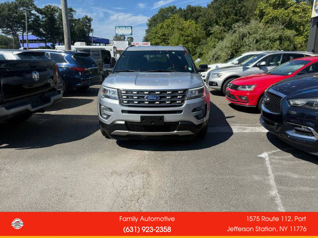 2017 Ford Explorer XLT 4WD photo