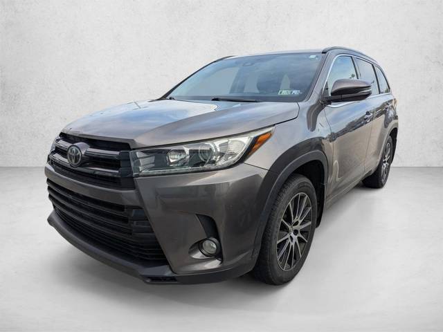 2017 Toyota Highlander SE AWD photo