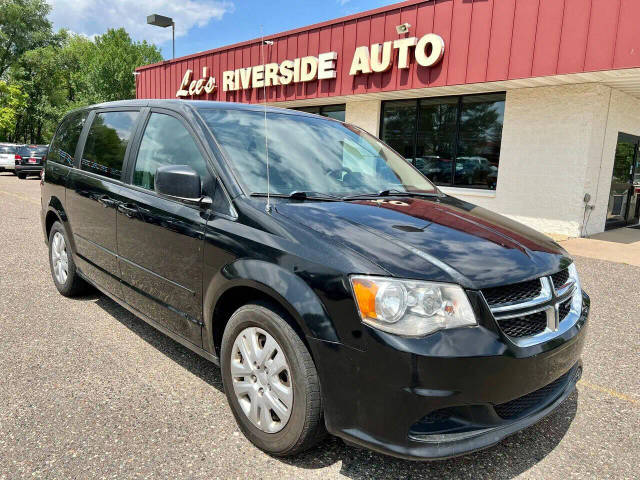 2017 Dodge Grand Caravan SE FWD photo