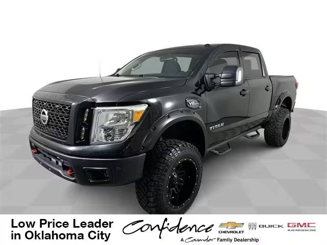 2017 Nissan Titan SV 4WD photo