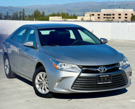 2017 Toyota Camry LE FWD photo