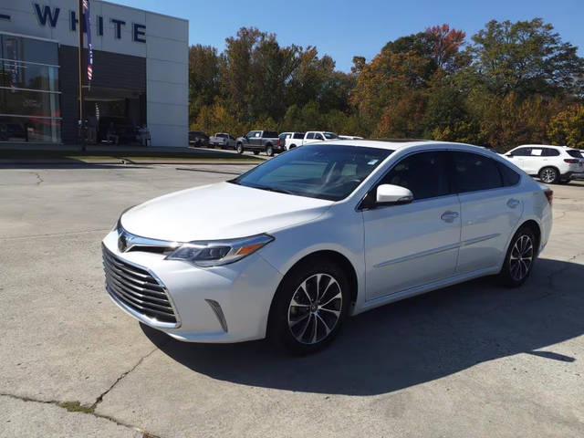 2018 Toyota Avalon XLE Premium FWD photo