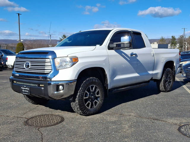 2017 Toyota Tundra Limited 4WD photo