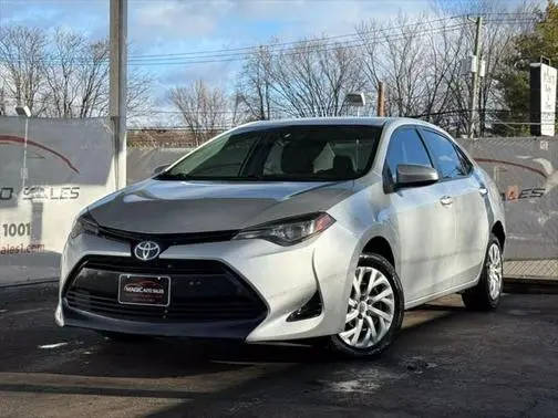 2017 Toyota Corolla LE FWD photo