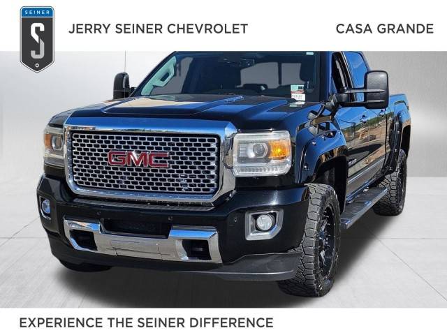 2015 GMC Sierra 2500HD Denali 4WD photo