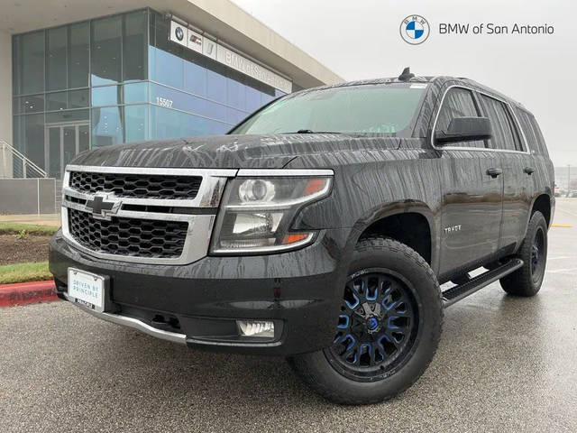 2017 Chevrolet Tahoe LT 4WD photo