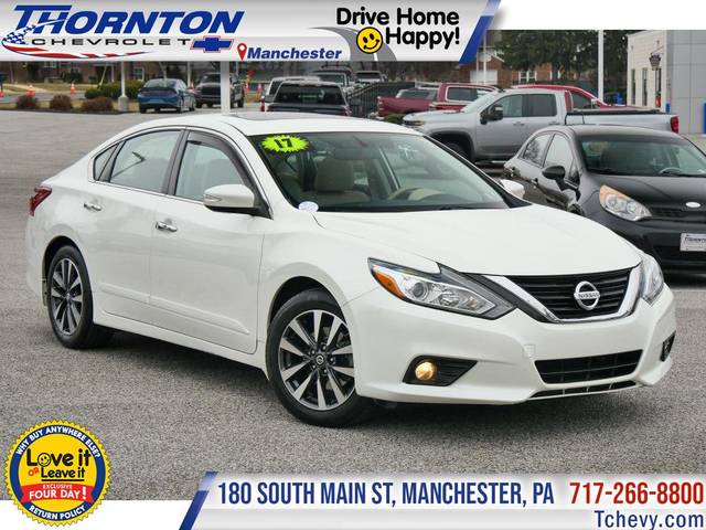 2017 Nissan Altima 2.5 SV FWD photo