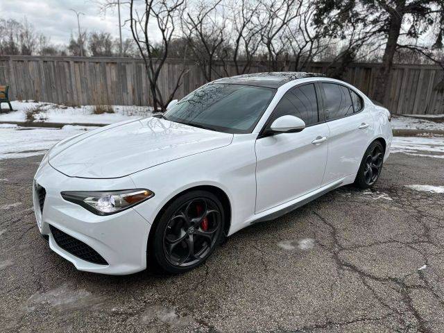 2017 Alfa Romeo Giulia Ti RWD photo