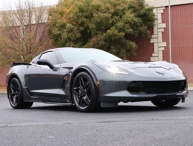 2018 Chevrolet Corvette Grand Sport 2LT RWD photo