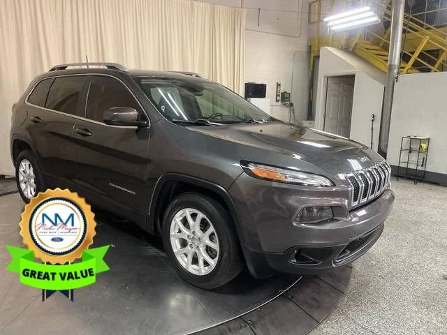 2017 Jeep Cherokee Latitude FWD photo