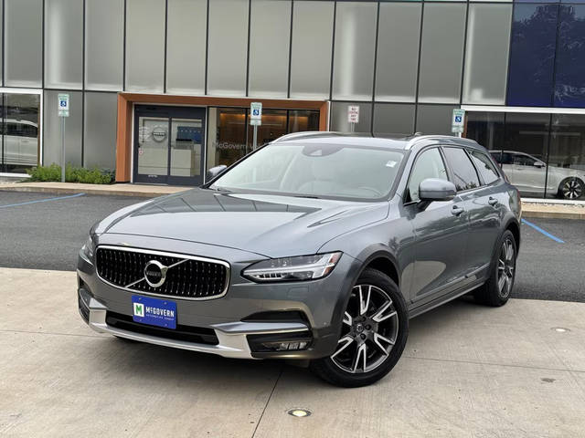 2018 Volvo V90 Cross Country  AWD photo