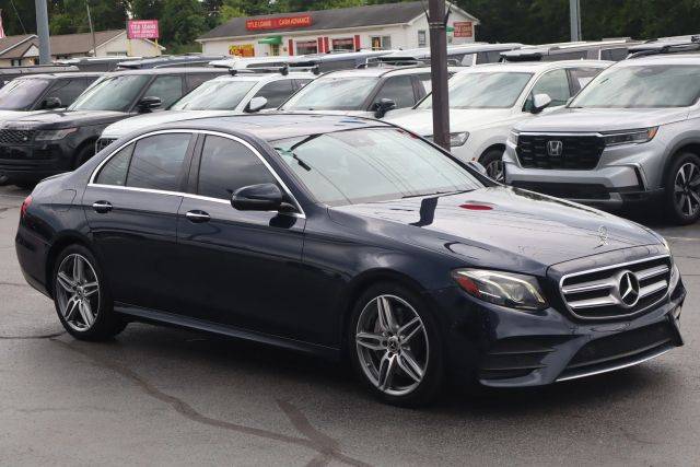 2017 Mercedes-Benz E-Class E 300 Sport RWD photo