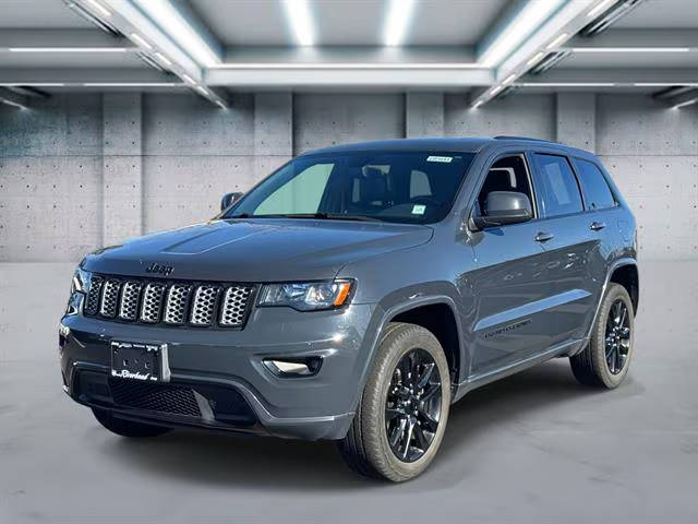 2017 Jeep Grand Cherokee Altitude 4WD photo