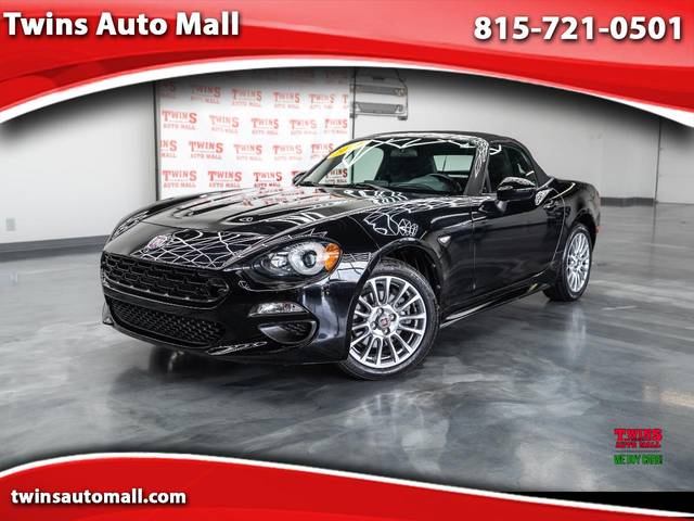2017 FIAT 124 Spider Classica RWD photo