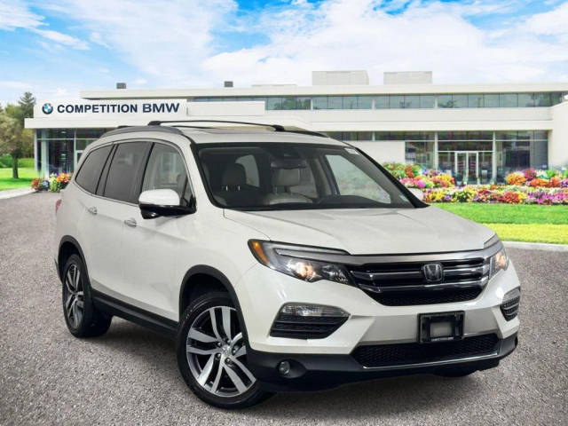 2017 Honda Pilot Touring AWD photo