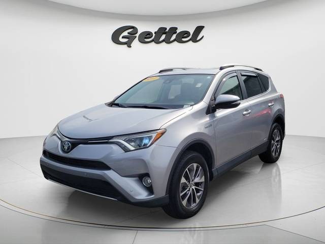 2017 Toyota RAV4 XLE AWD photo