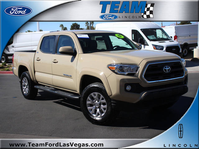 2017 Toyota Tacoma SR5 RWD photo