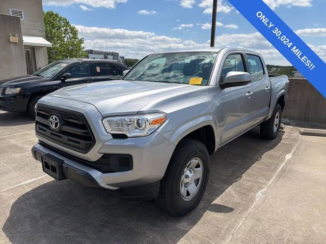 2017 Toyota Tacoma SR 4WD photo