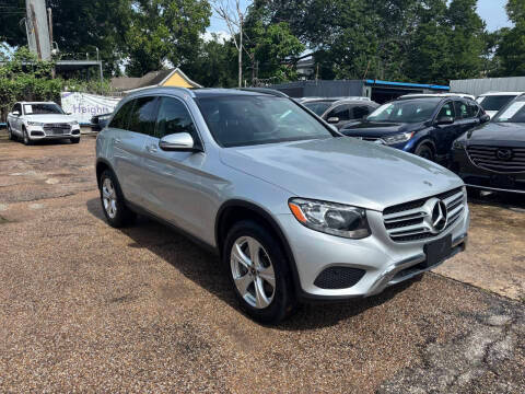 2017 Mercedes-Benz GLC-Class GLC 300 AWD photo