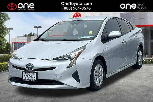 2017 Toyota Prius One FWD photo