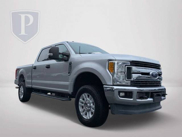 2017 Ford F-250 Super Duty XLT 4WD photo