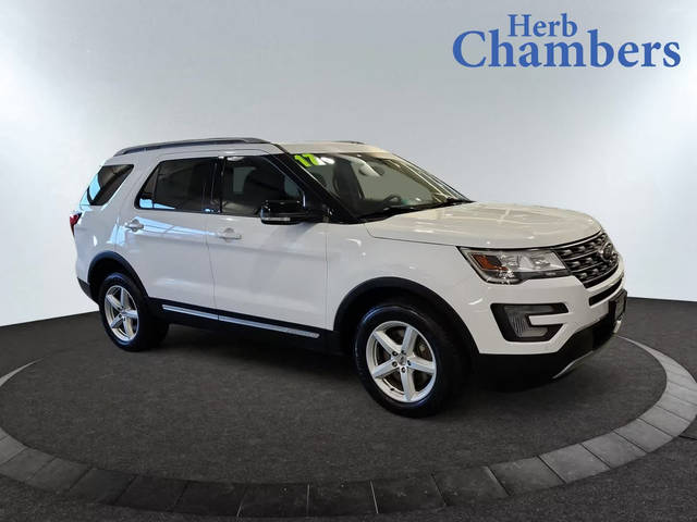 2017 Ford Explorer XLT 4WD photo