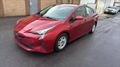 2017 Toyota Prius Three FWD photo