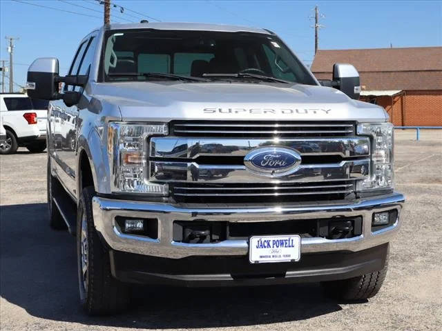 2017 Ford F-250 Super Duty Lariat 4WD photo