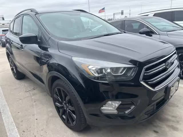 2017 Ford Escape SE FWD photo