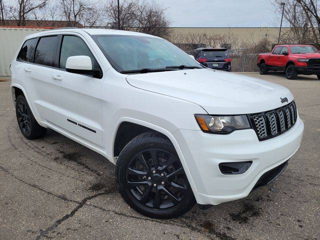 2017 Jeep Grand Cherokee Altitude 4WD photo