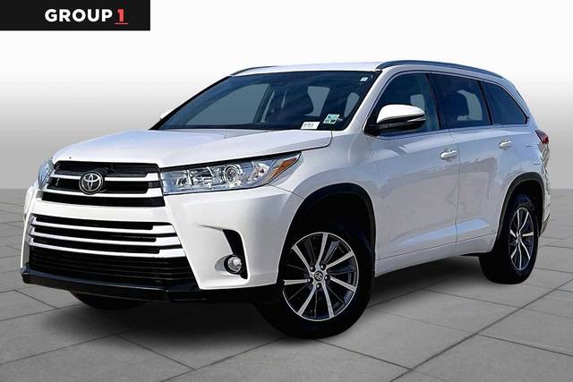 2017 Toyota Highlander XLE FWD photo