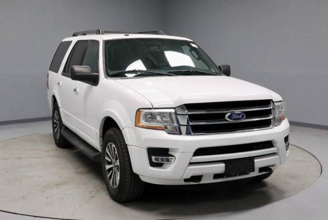 2017 Ford Expedition XLT 4WD photo