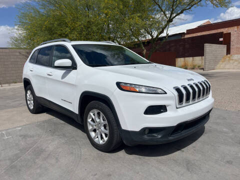 2017 Jeep Cherokee Latitude FWD photo