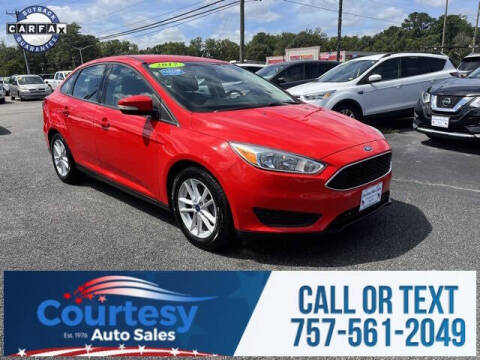 2017 Ford Focus SE FWD photo