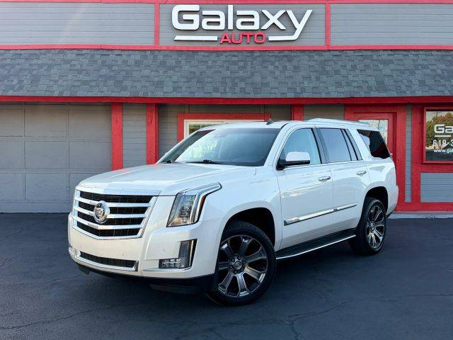 2015 Cadillac Escalade Luxury RWD photo