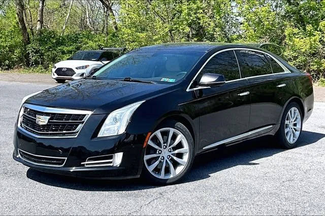 2017 Cadillac XTS Luxury FWD photo