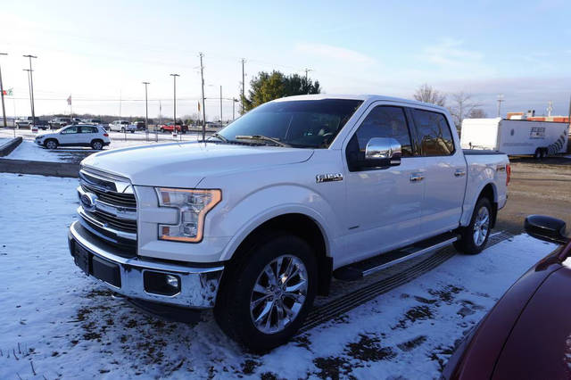 2016 Ford F-150 Lariat 4WD photo