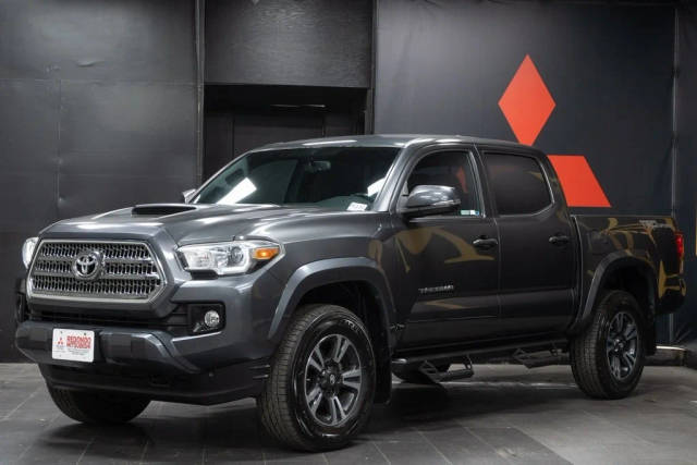 2017 Toyota Tacoma TRD Sport RWD photo