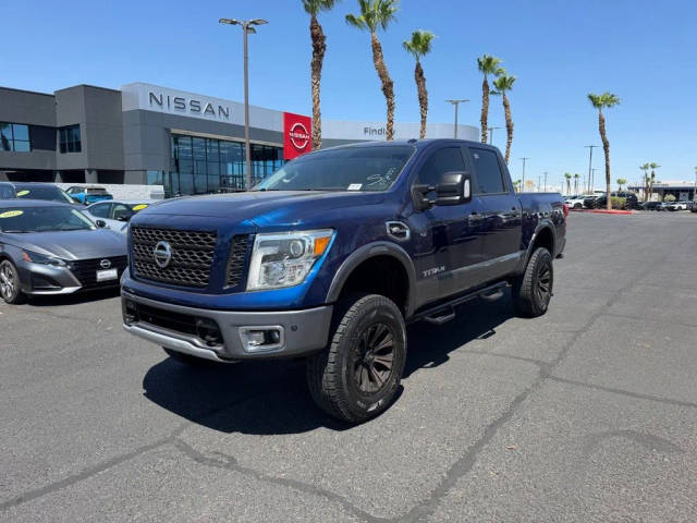2017 Nissan Titan PRO-4X 4WD photo