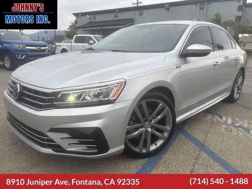 2017 Volkswagen Passat R-Line w/Comfort Pkg FWD photo