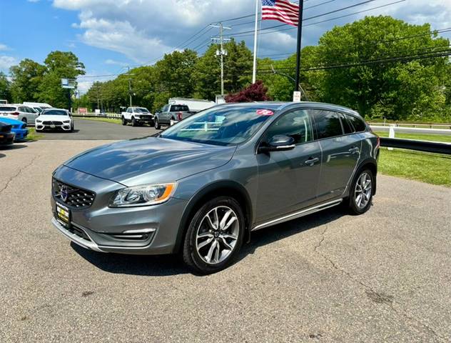 2018 Volvo V60 Cross Country AWD photo