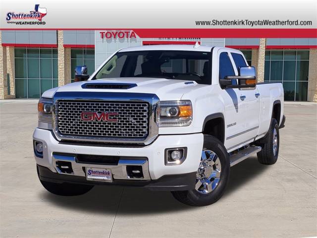 2017 GMC Sierra 3500HD Denali 4WD photo